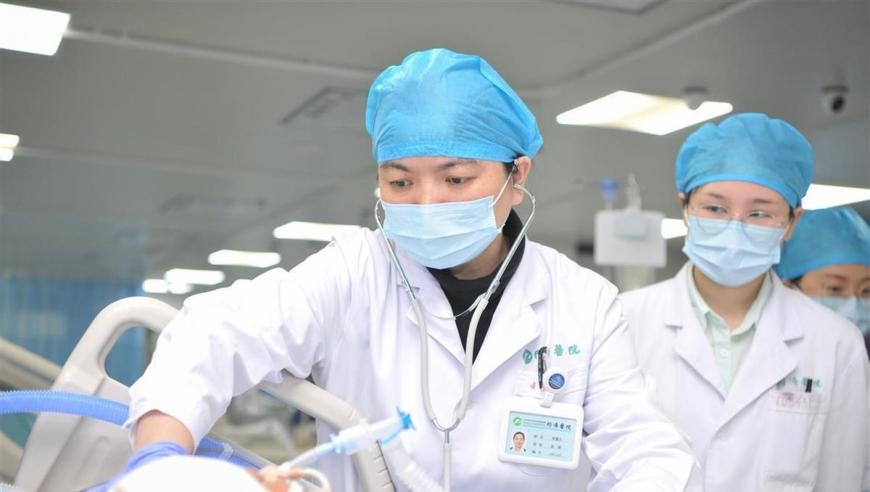 二四六944cc天下彩天空,吴艳妮自信走秀气场全开,社会责任方案执行_经典版V1.44